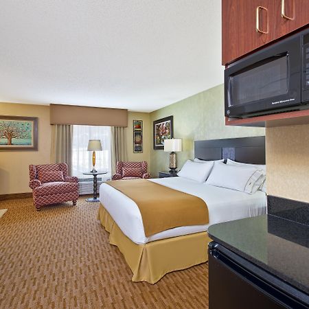 Holiday Inn Express & Suites - Sharon-Hermitage By Ihg West Middlesex Extérieur photo