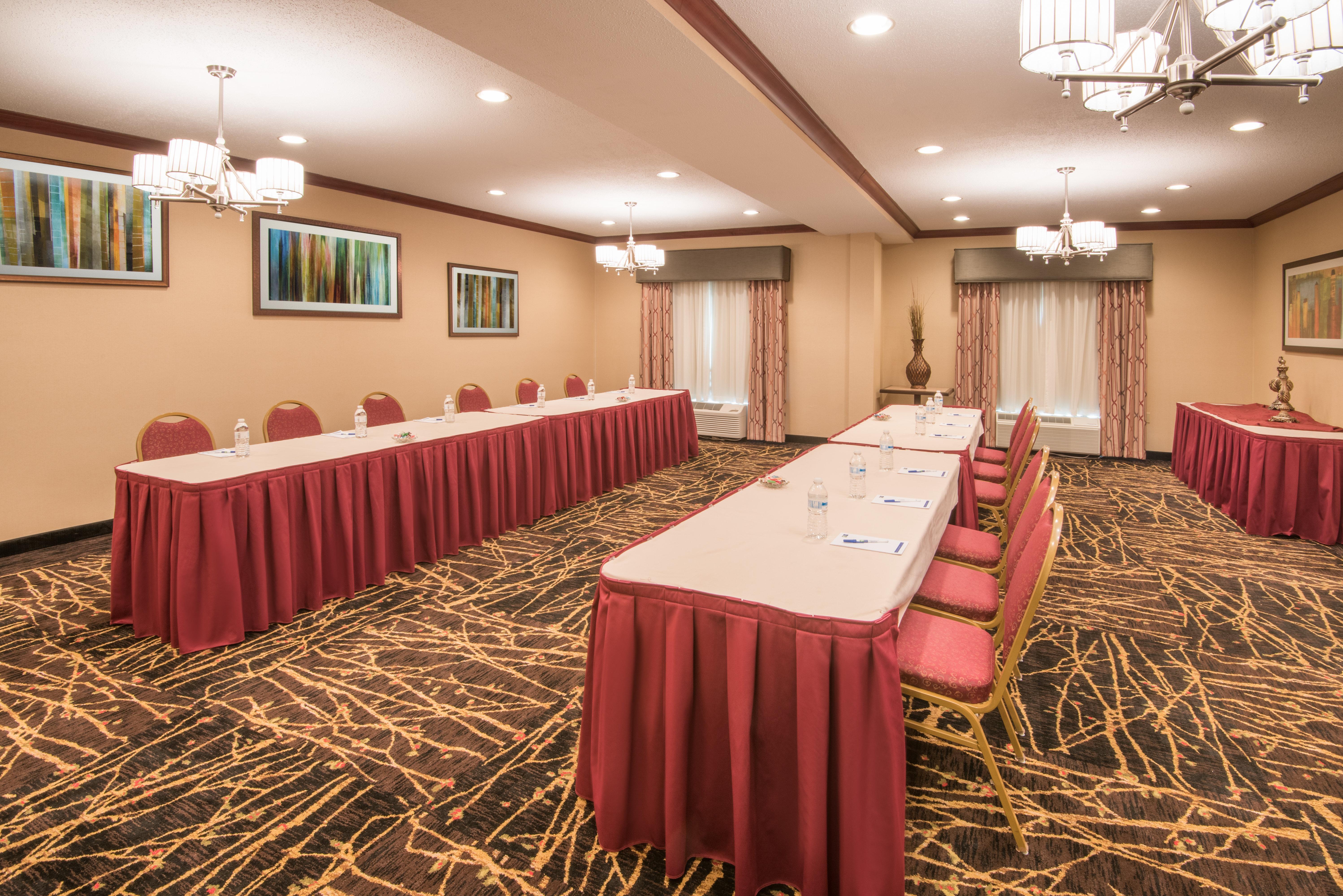 Holiday Inn Express & Suites - Sharon-Hermitage By Ihg West Middlesex Extérieur photo