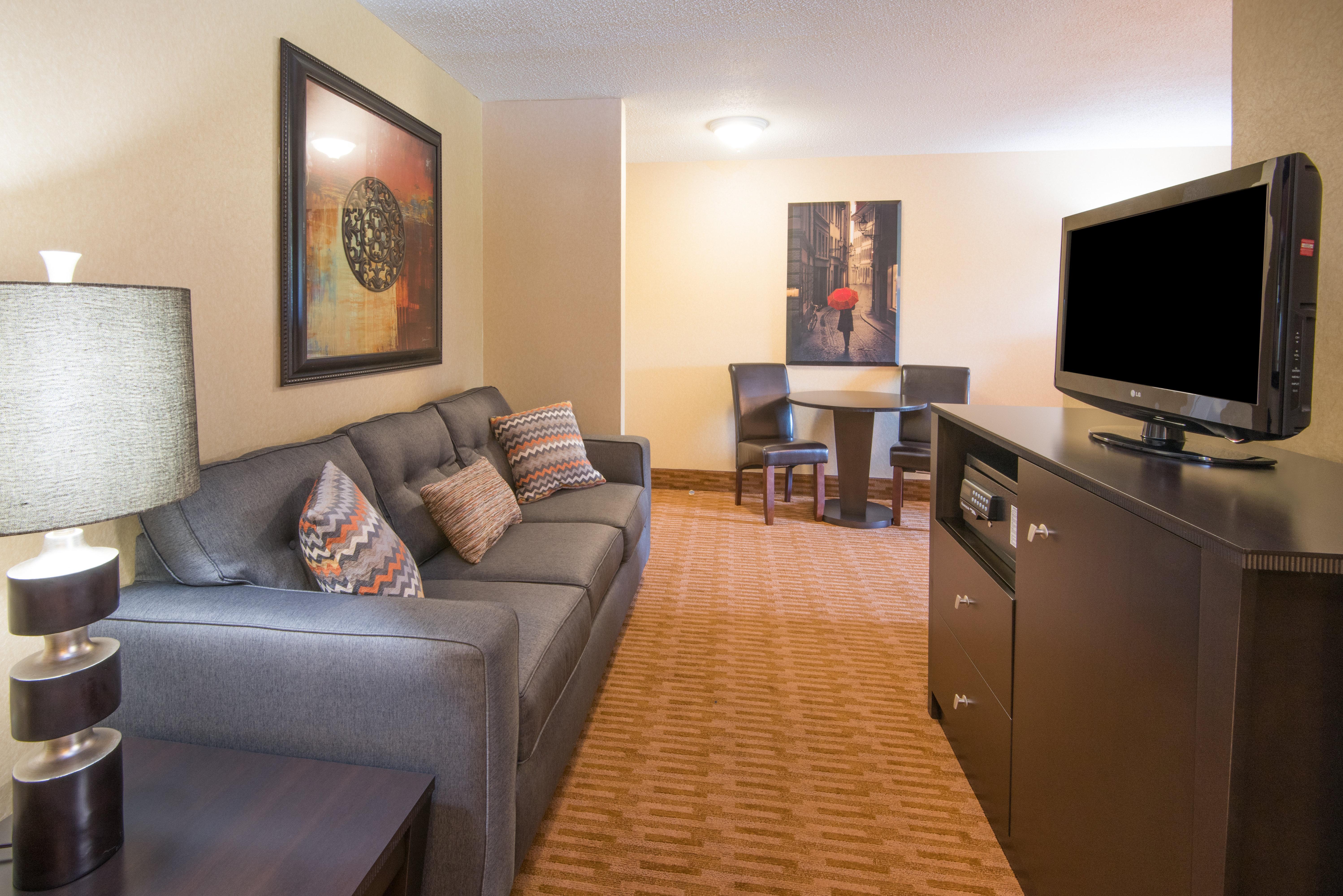 Holiday Inn Express & Suites - Sharon-Hermitage By Ihg West Middlesex Extérieur photo