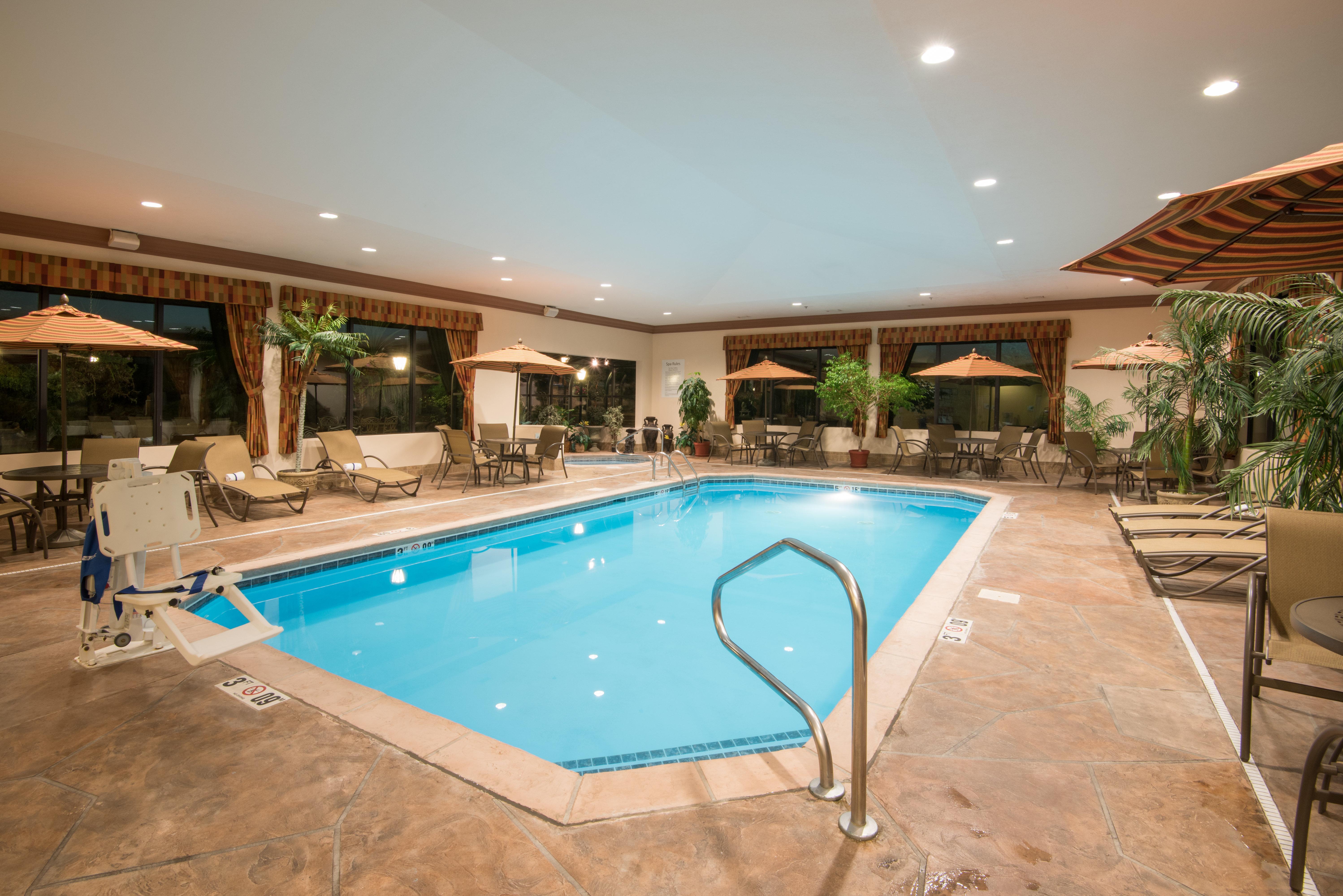 Holiday Inn Express & Suites - Sharon-Hermitage By Ihg West Middlesex Extérieur photo