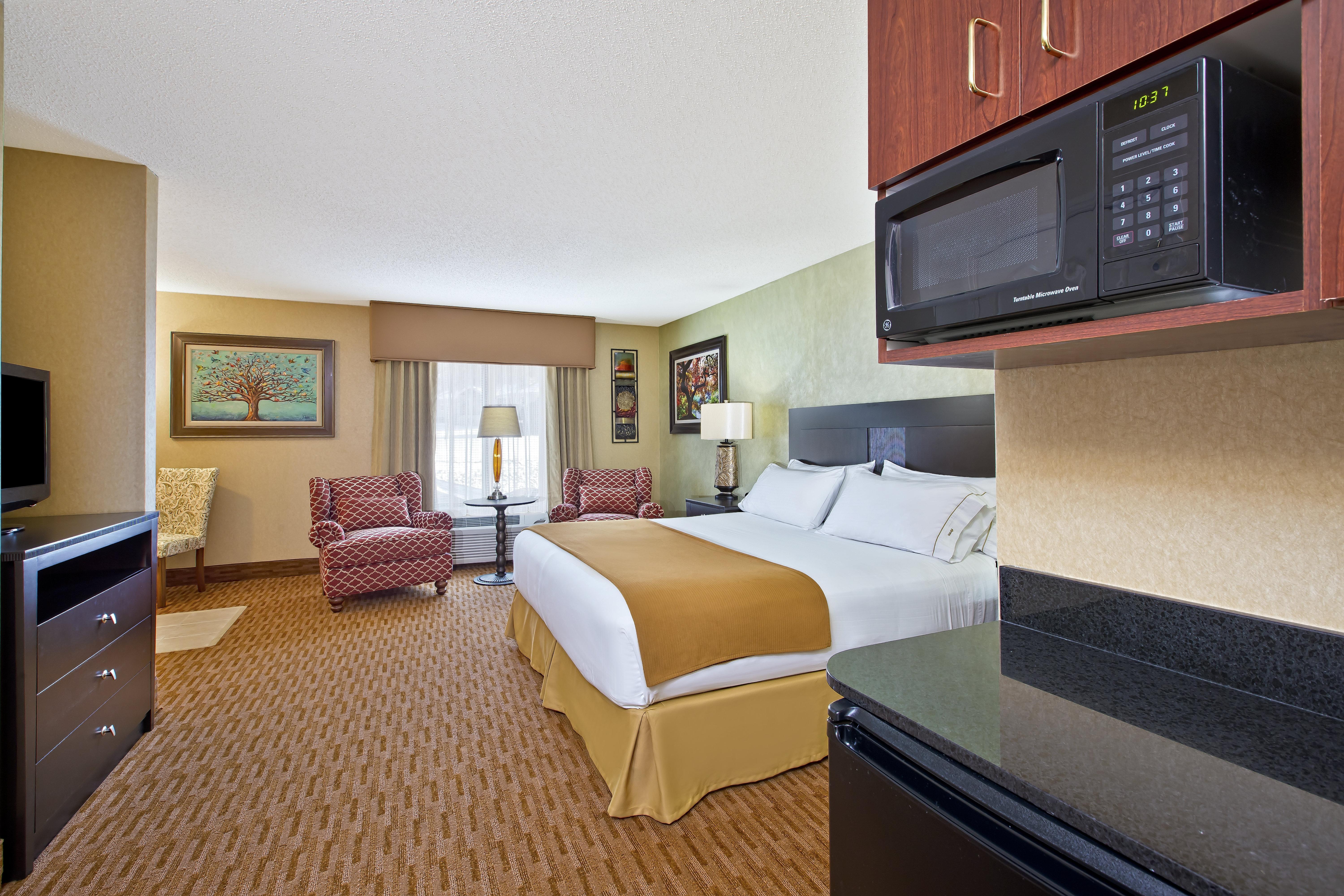 Holiday Inn Express & Suites - Sharon-Hermitage By Ihg West Middlesex Extérieur photo